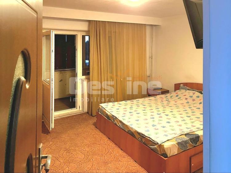 Apartament cu 3 camere decomandat în 9 Mai
