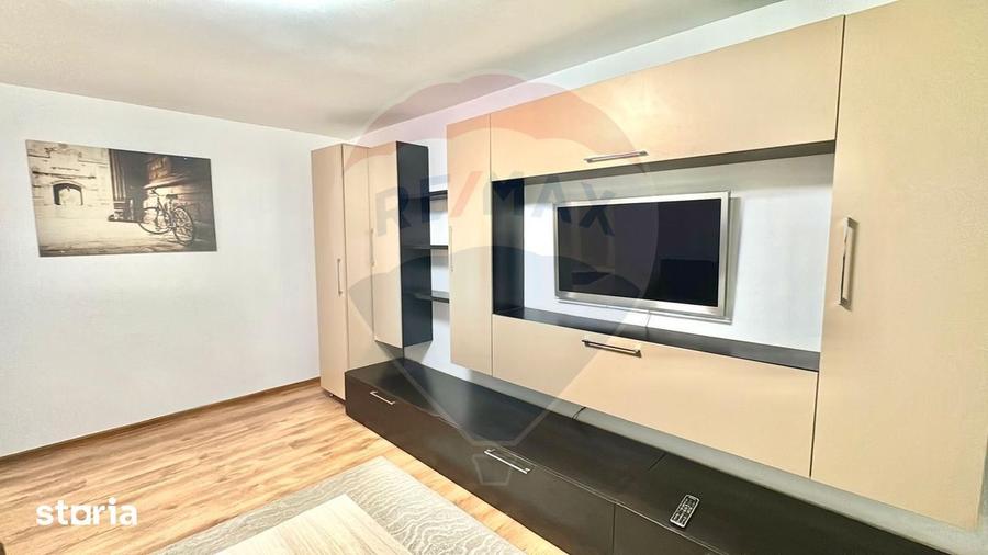 Apartament cu 3 camere, mobilat în Dragoș Vodă