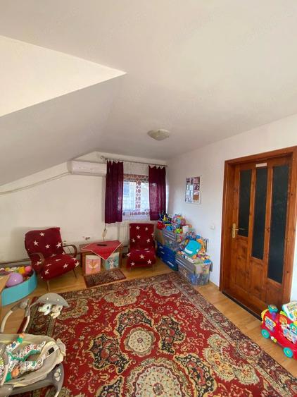 Casă cu 5 camere cu Teren 500 Mp în Lotus