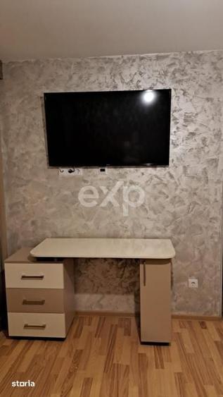Casă cu 7 camere cu Teren 450 Mp în Central