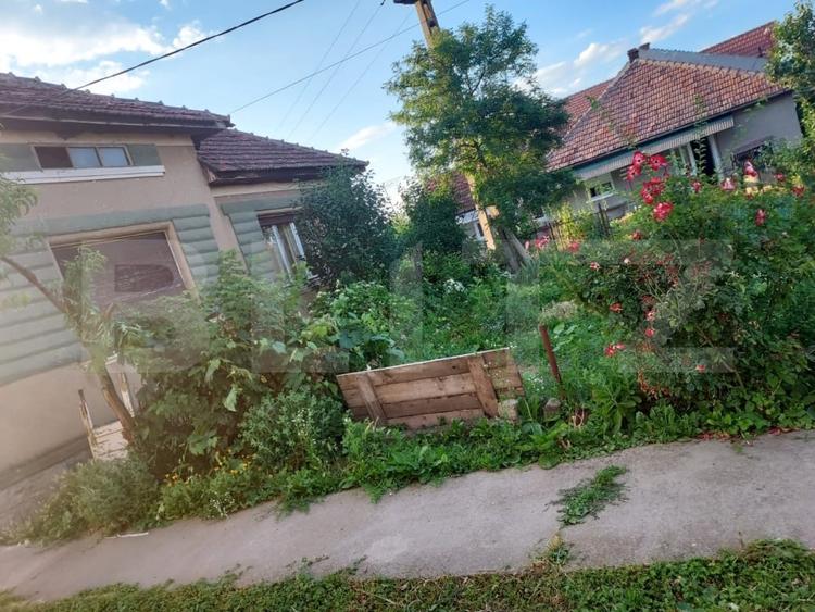Casă individuală cu 2 camere cu Canalizare în Botiz