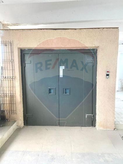 Spațiu comercial, de 1,160 mp, în Trivale