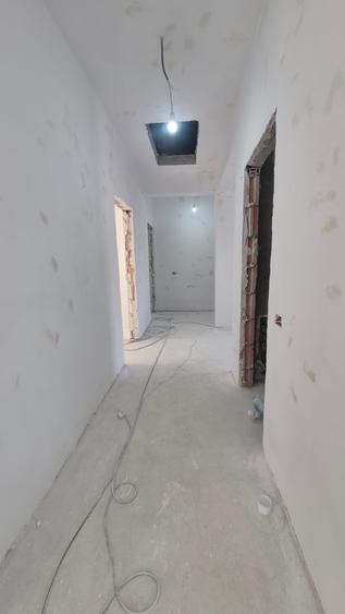 Casă individuală cu 4 camere cu Canalizare în Exterior Vest