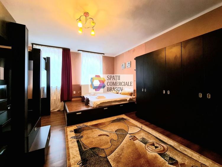 Casă individuală cu 5 camere cu Canalizare în Central