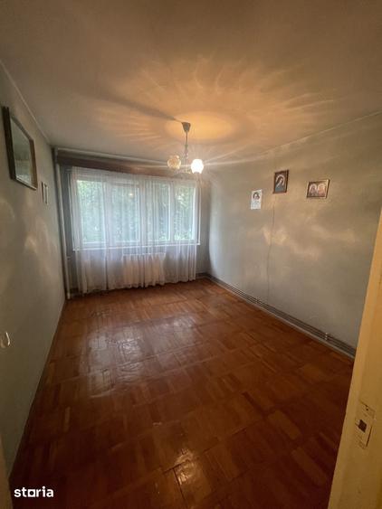Apartament cu 3 camere în Aleea Carpați
