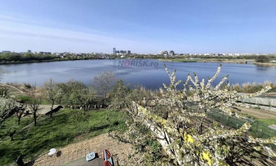 Apartament cu 4 camere în Fundeni