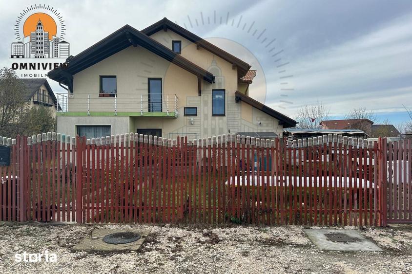 Casă cu 5 camere cu Teren 530 Mp în Stupini