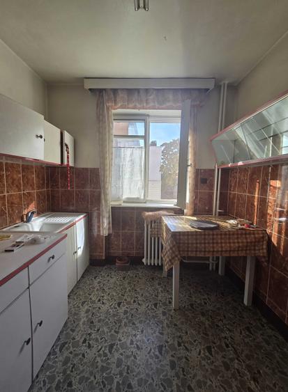 Apartament cu 2 camere semidecomandat, mobilat în Ultracentral