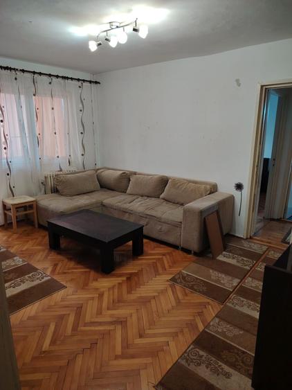 Apartament cu 2 camere semidecomandat în Șagului