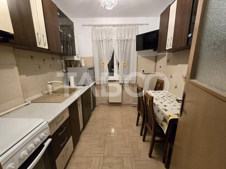 Apartament cu 2 camere decomandat, mobilat în Vasile Aaron