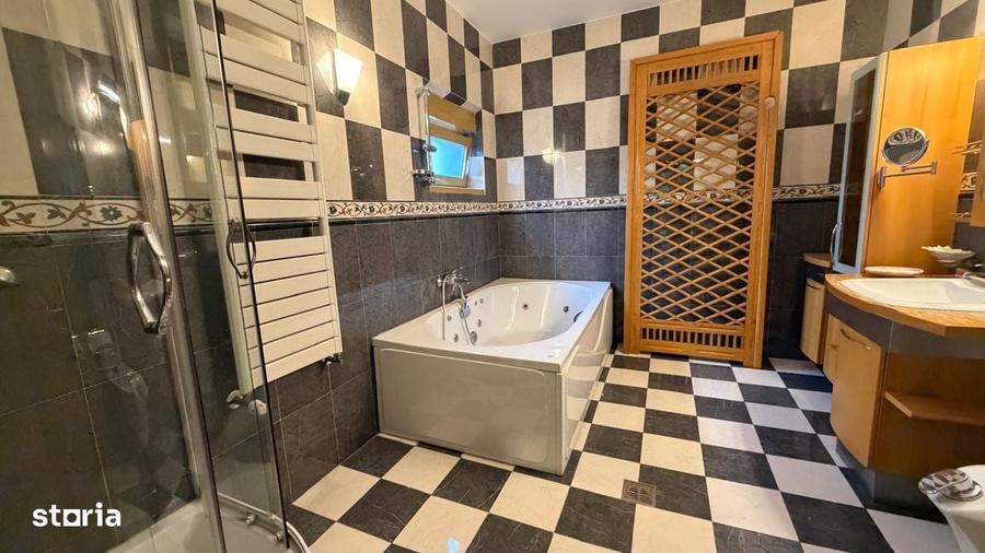 Casă cu 4 camere în Central