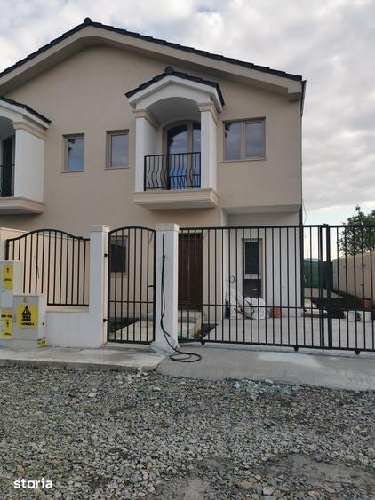 Casă cu 4 camere cu Teren 246 Mp în Tomis Nord