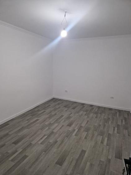 Casă individuală cu 3 camere cu Canalizare în Central