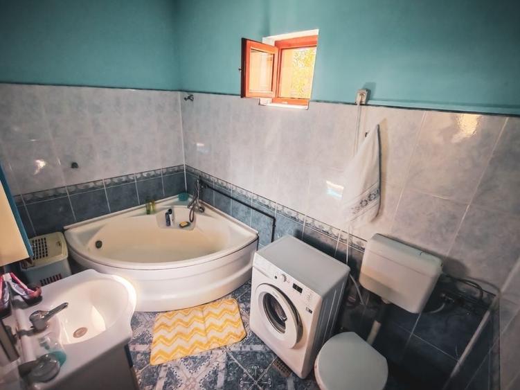 Casă cu 4 camere în Micălaca