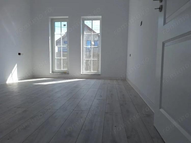 Casă cu 3 camere cu Teren 287 Mp în Sânandrei
