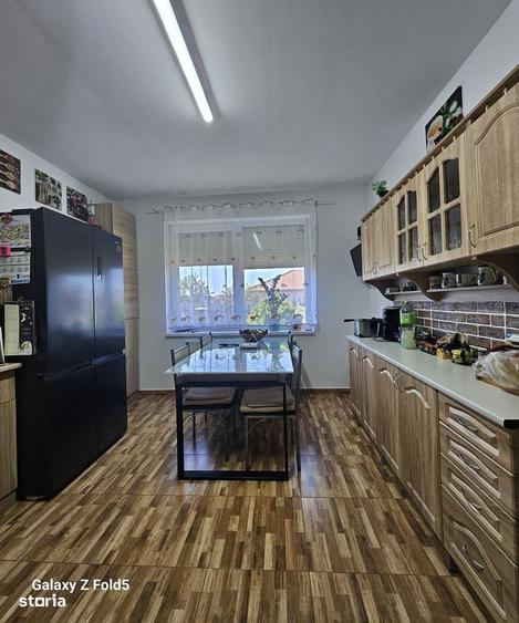 Casă cu 4 camere decomandat cu Teren 570 Mp în Sântandrei