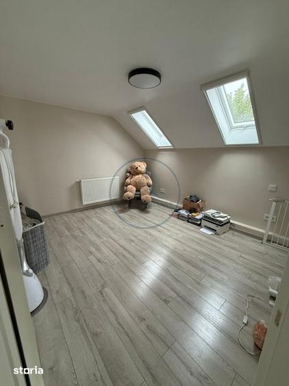 Casă cu 4 camere cu Teren 1500 Mp în Viișoara