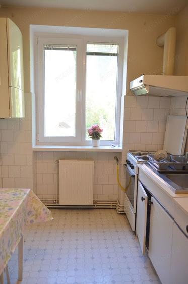 Apartament cu 2 camere decomandat în Predeal