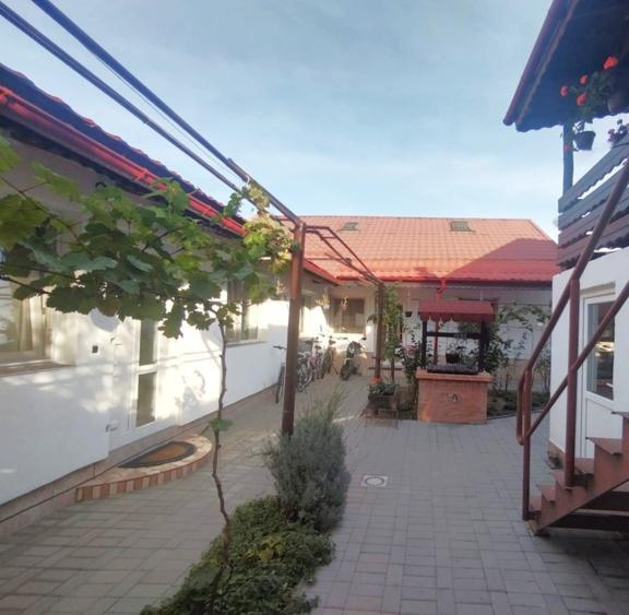 Casă individuală cu 5 camere cu Teren 516 Mp în Girocului