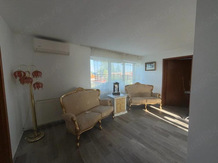 Casă cu 5 camere cu Teren 1000 Mp în Roman