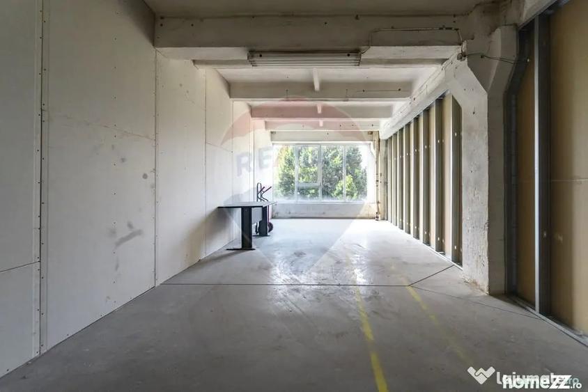 Spațiu comercial, de 448 mp, în 13 Decembrie