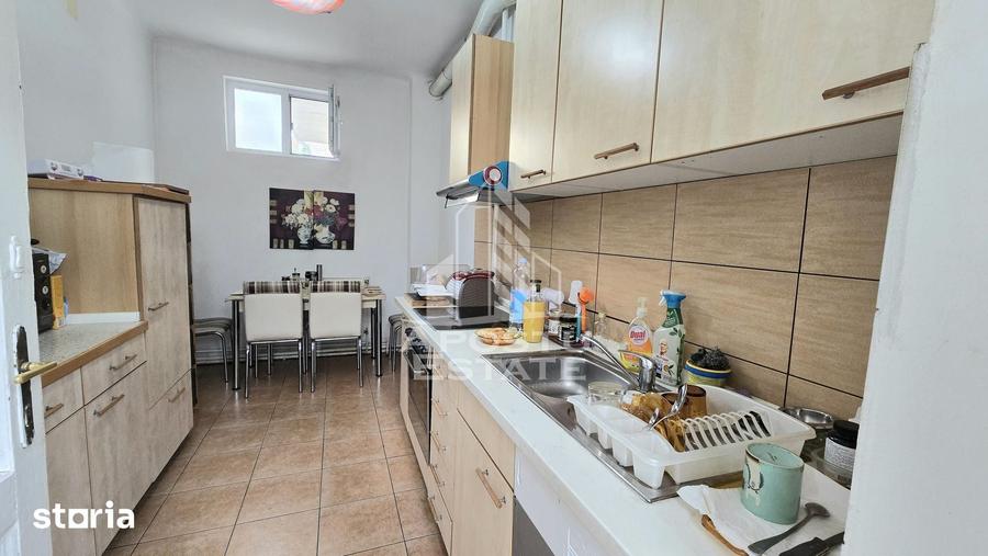 Casă cu 7 camere cu Teren 520 Mp în Elisabetin