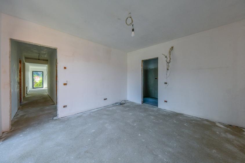 Apartament cu 3 camere decomandat în Brașovul Vechi