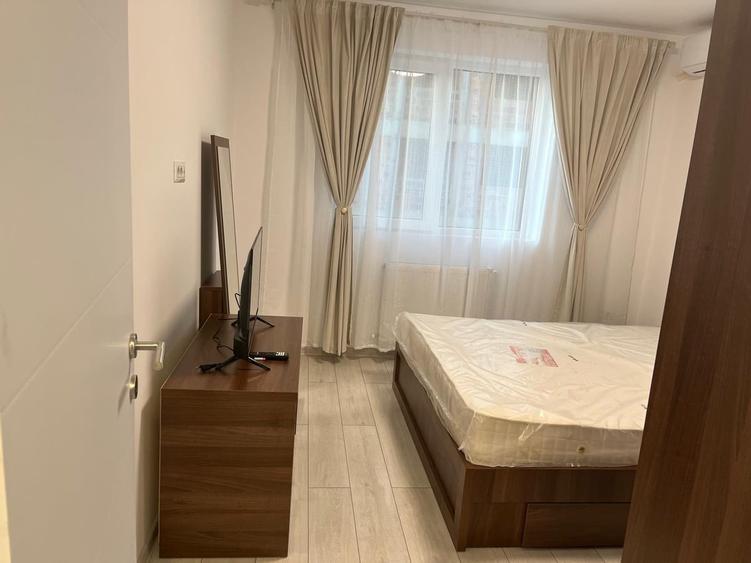 Apartament cu 2 camere decomandat, mobilat în Central