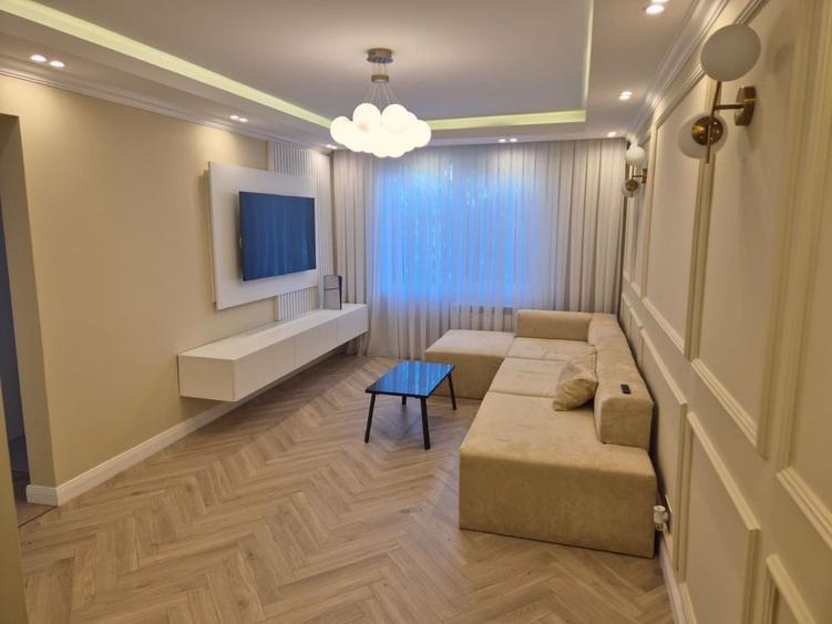 Apartament cu 4 camere decomandat în Rogerius