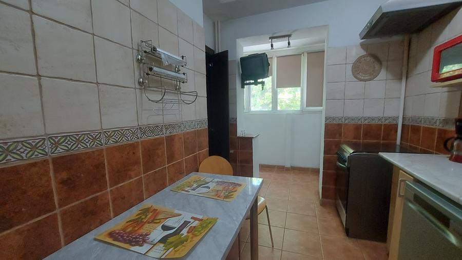 Apartament cu 2 camere semidecomandat în P-ța Unirii
