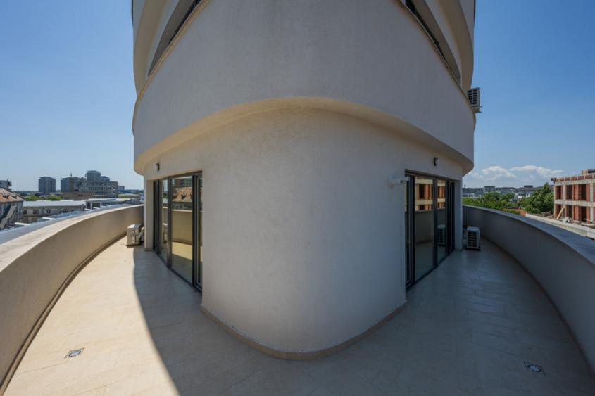 Apartament cu 5 camere decomandat în Timpuri Noi