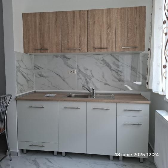 Apartament cu 2 camere decomandat în Roșu
