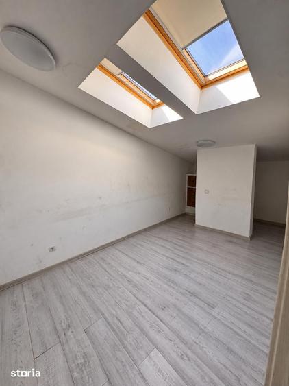 Casă cu 3 camere cu Teren 1000 Mp în Centrul Civic