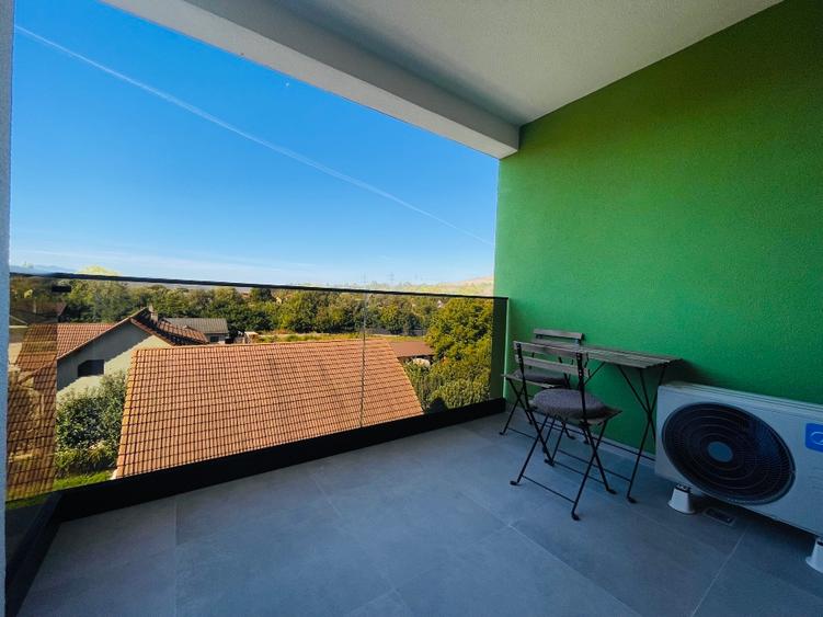Apartament cu 2 camere semidecomandat în Florești