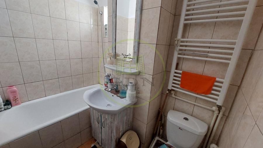 Apartament doua camere decomandat, etajul 7, cartier Craiovita, zona Triaj - 5