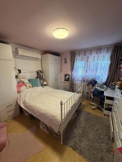 Apartament cu 3 camere decomandat, mobilat în Semicentral