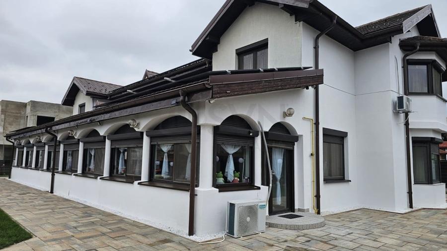 Casă individuală cu 10 camere cu Garaj în Prelungirea Ghencea