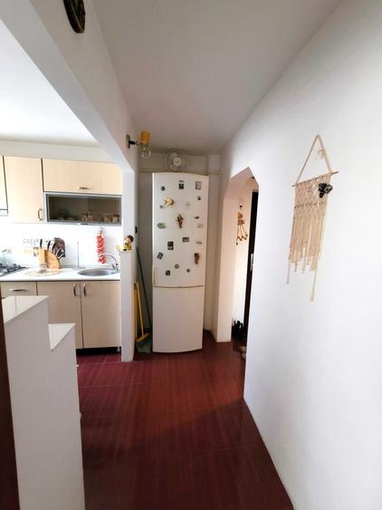 Apartament cu 2 camere decomandat în Micro 5