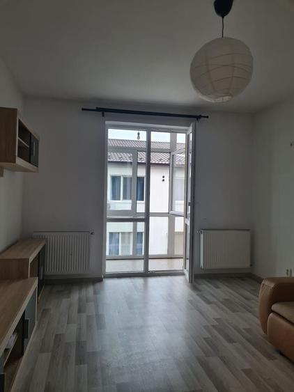 Apartament cu 2 camere decomandat, mobilat în Chiajna