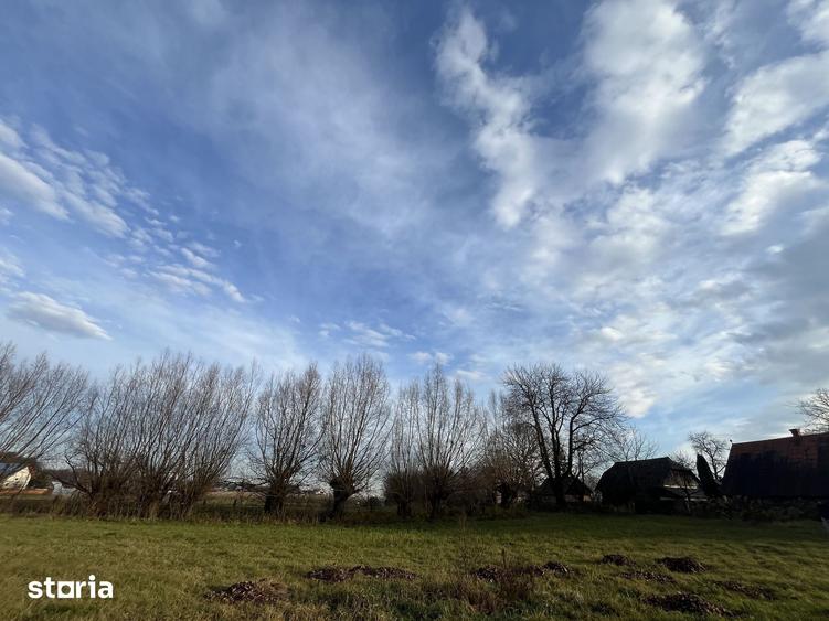 Teren de 7244 mp, în Vicovu de Sus