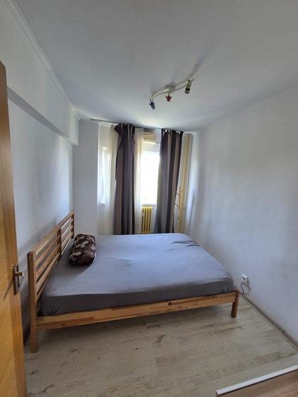 Apartament cu 3 camere decomandat, mobilat în Alexandru Obregia