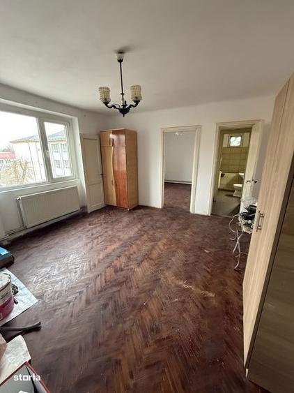 Inchiriez ap 2 cam Onesti zona Meme str G. rosseti - 1