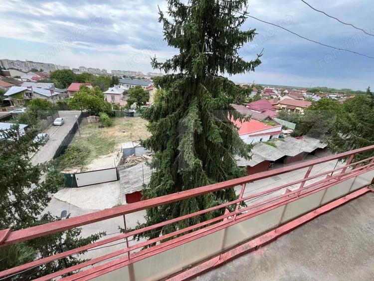 Apartament cu 3 camere decomandat, mobilat în Central