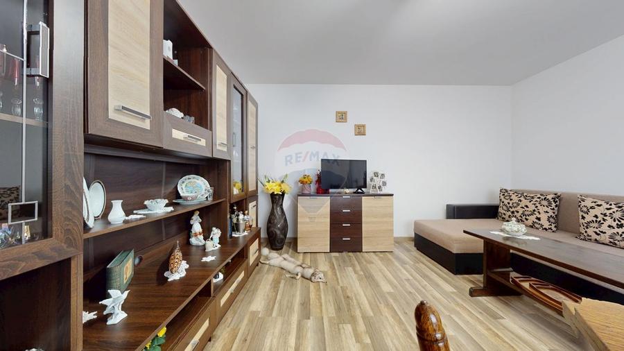Casă individuală cu 4 camere cu Teren 1004 Mp în Hărman