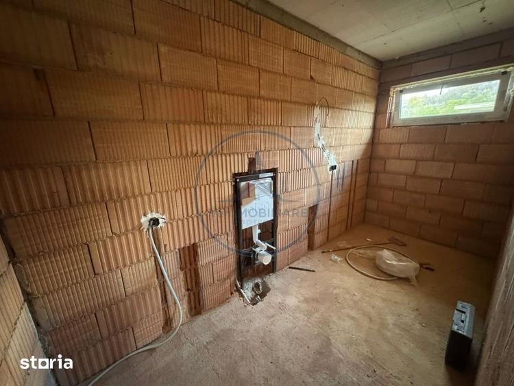 Casă cu 4 camere cu Teren 350 Mp în Central
