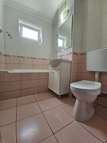 Apartament cu 3 camere decomandat în Boema