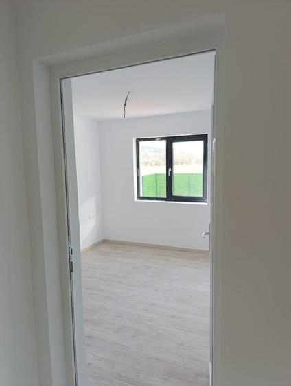 Casă cu 3 camere în Bascov
