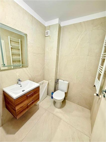 Apartament cu 2 camere decomandat, mobilat în Central