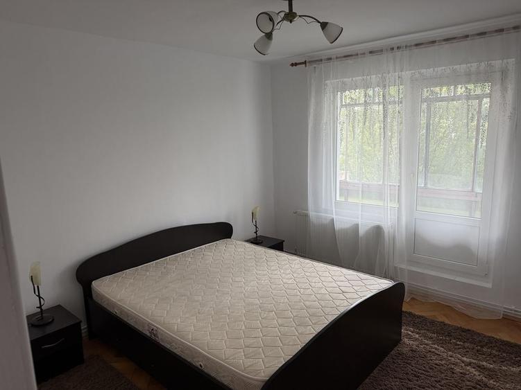 Apartament cu 2 camere decomandat în Exterior Vest