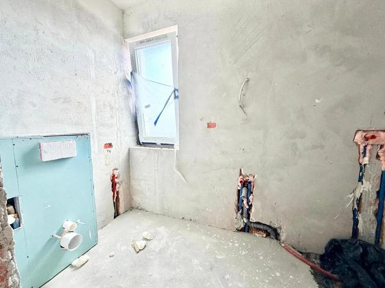Casă cu 4 camere cu Teren 270 Mp în Moșnița Nouă